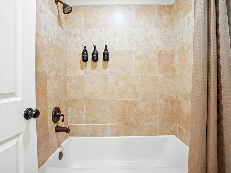 24599 Geneva Dr — Photo 20