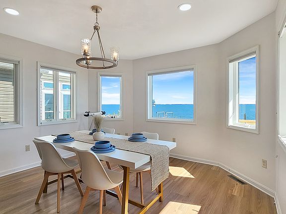 4th image of 37424 Bayside Dr