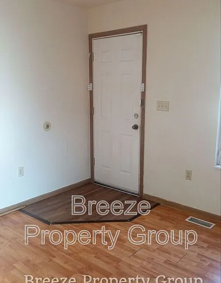 914 E Bancroft St — Photo 9