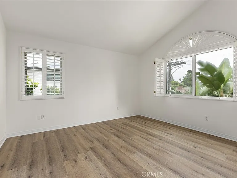 14328 Magnolia Blvd #2 — Photo 10