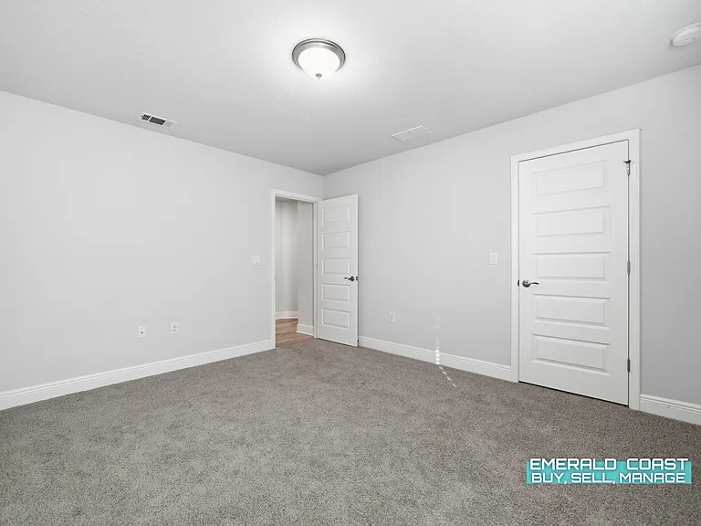 217 Baycliff Dr — Photo 31