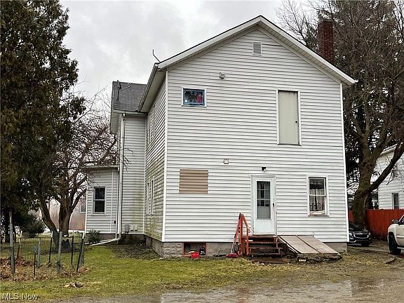 4th image of 500 Sherman St