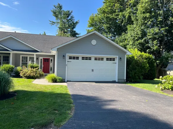 8 Mettatuxet Rd, Narragansett, RI 02882