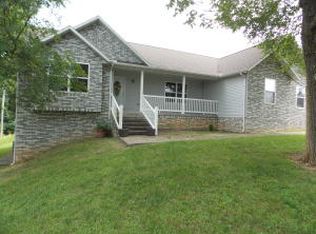 102 Diamond Blvd, Diamond City, AR 72630
