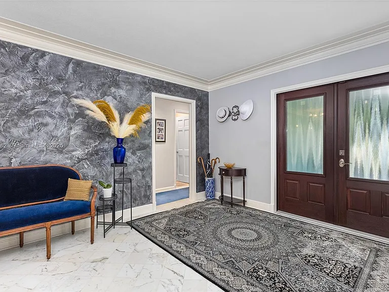 70 Bay Colony Ln — Photo 15