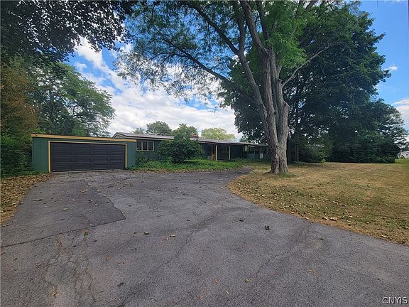 3rd image of 7670 River Rd