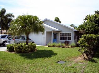 679 96th Ave N, Naples, FL 34108