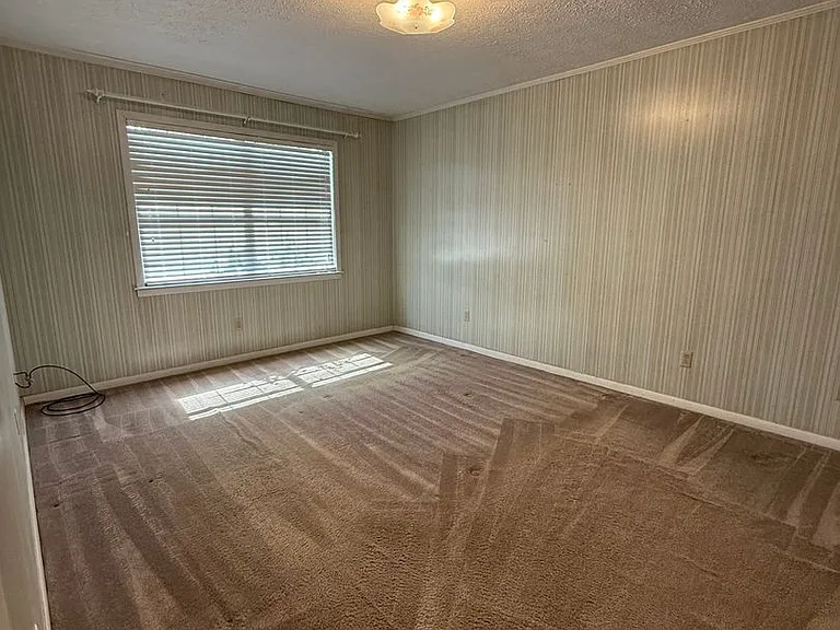 306 Crosby Rd — Photo 9