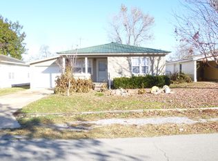 711 W Comanche St, Marlow, OK 73055