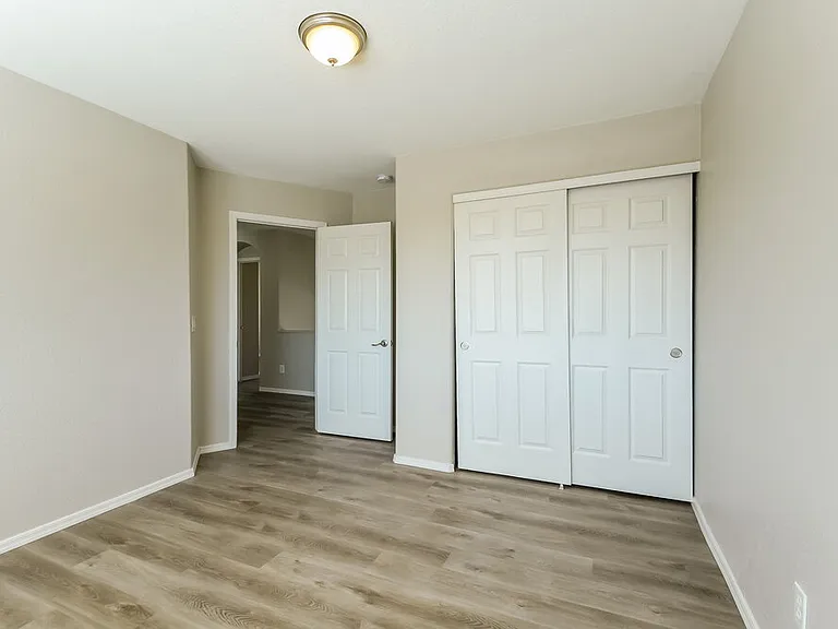 2437 W Running Deer Trl — Photo 12
