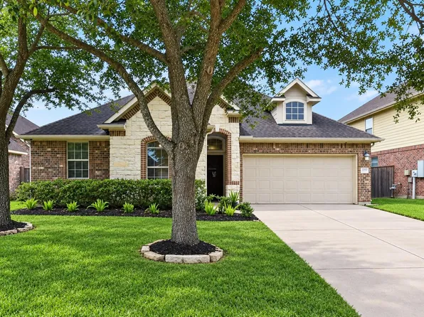 2203 Summit Pass Ln, League City, TX 77573