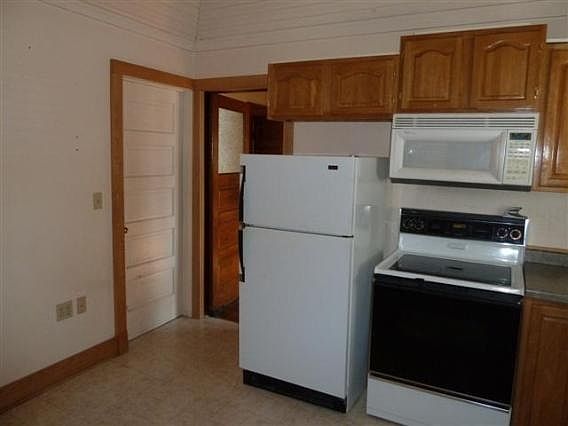 3rd image of 1423 Kilbourn Ave