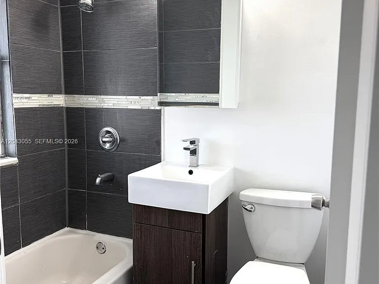 1738 Marseille Dr #4 — Photo 6