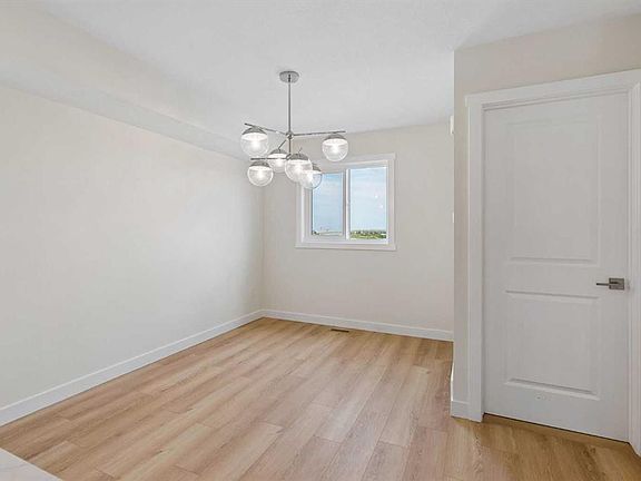 5th image of 200 NW Belmont St SW #42