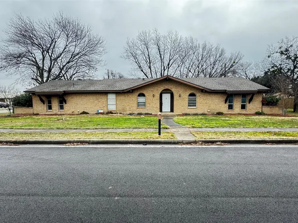 120 Hardwicke Ln, Little Elm, TX 75068