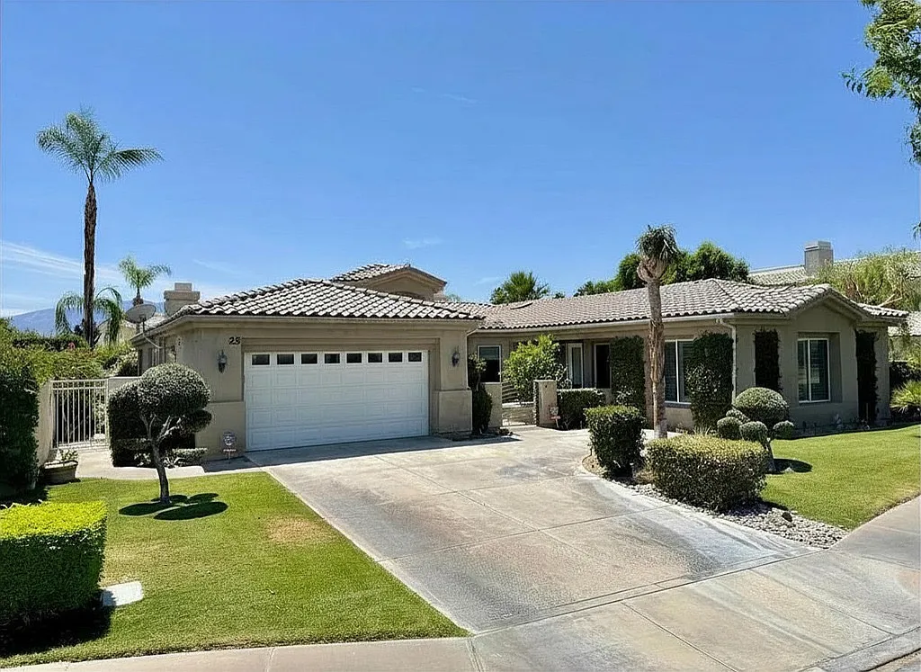 5 bed, 3.5 bath, 3332 sqft, $5,800 — Photo 1