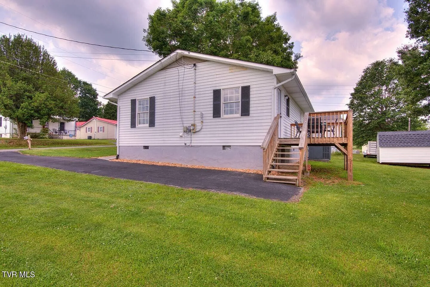 2 bed, 896 sqft, $2,500 — Photo 1