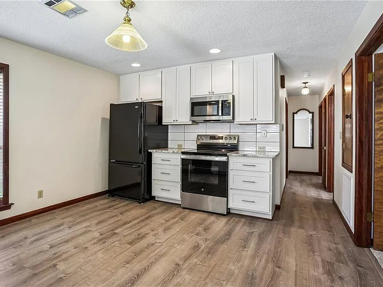 121 Ridgeway Dr — Photo 8