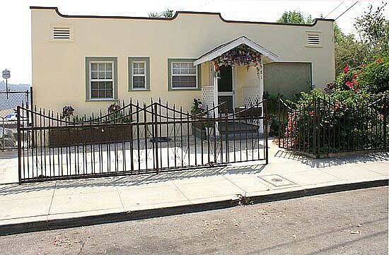 1st image of 281 La Follette Dr