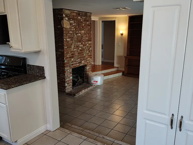 4734 Allott Ave — Photo 13