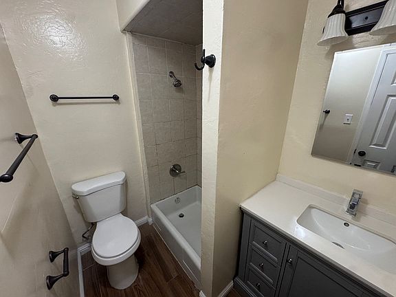 3rd image of 330-40 Hillside Ter #340