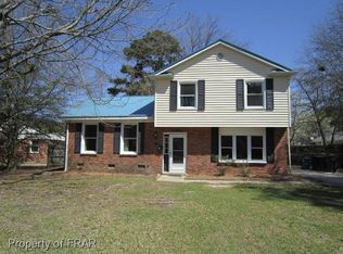 561 Waterbury Dr, Fayetteville, NC 28311