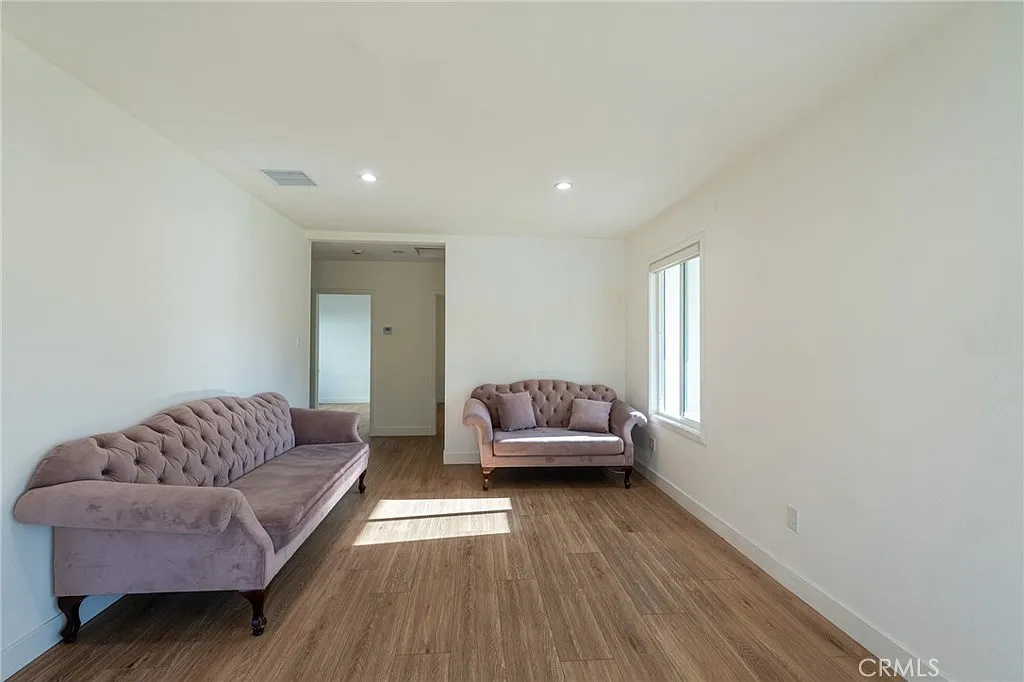 2 bed, 1119 sqft, $2,950 — Photo 2