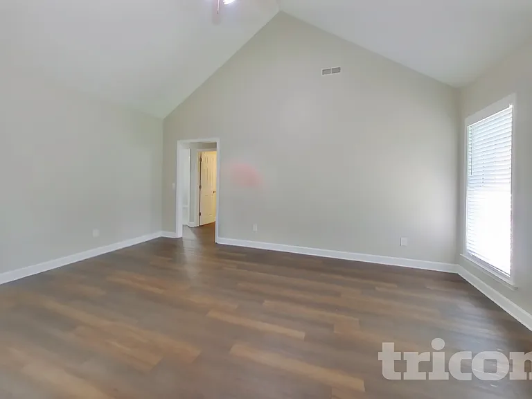 2905 Haddox Pl — Photo 3