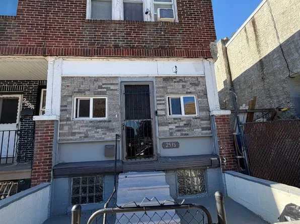 2536 S Holbrook St, Philadelphia, PA 19142