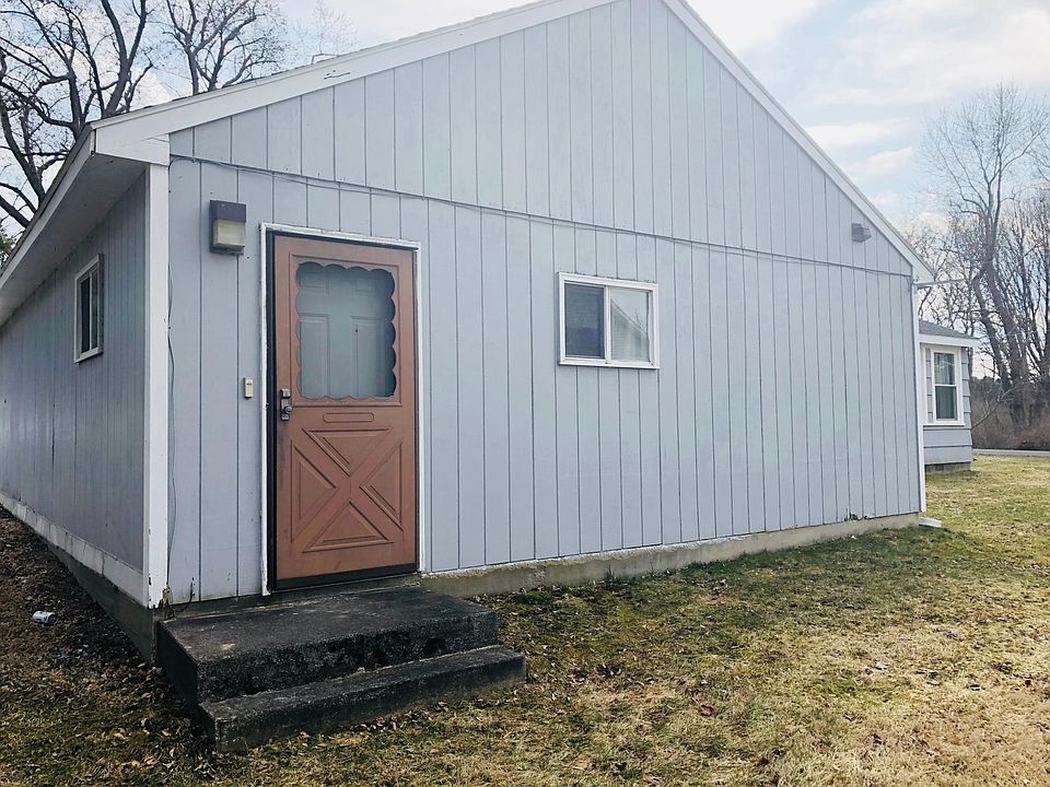 1st image of 8916 Maple Dr #2