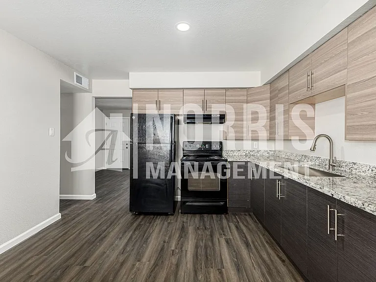 803 N Park Ave — Photo 12