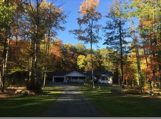 212 Hoadleys Rd, Hawley, PA 18428