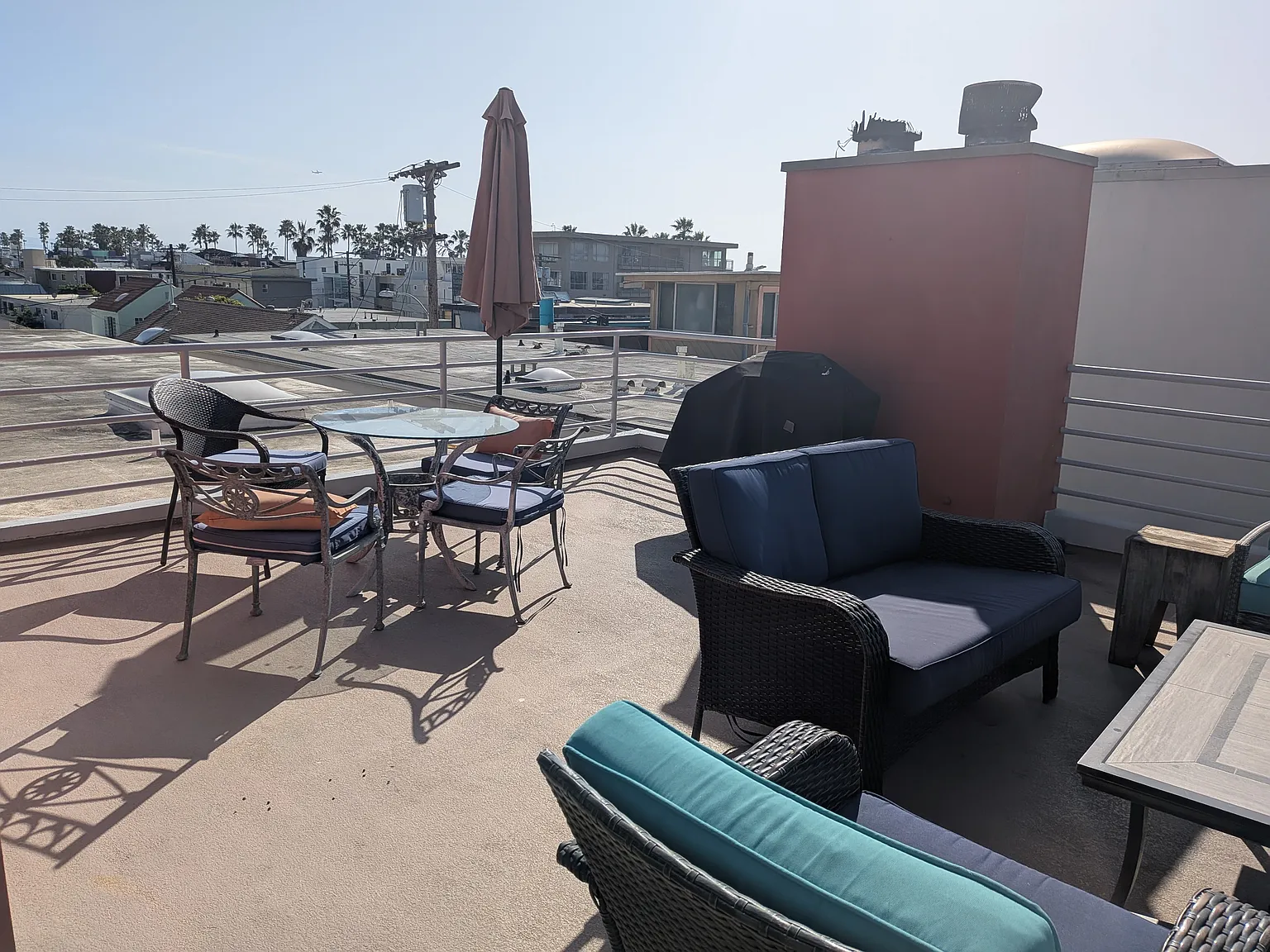 28 S Venice Blvd — Photo 3