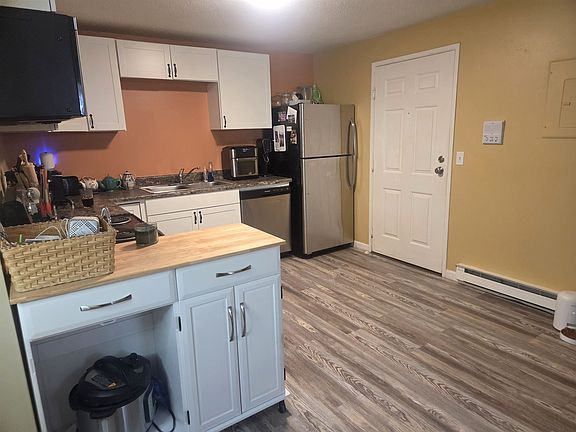 3rd image of 12 E. Side Drive #405