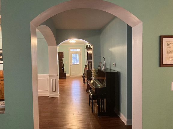 4th image of 5235 Breckinridge Ln