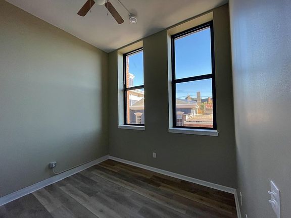 5th image of 2905 Franklin Blvd #304
