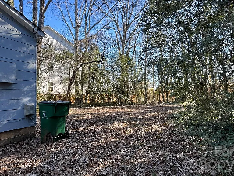 2621 Dr Carver Rd — Photo 13
