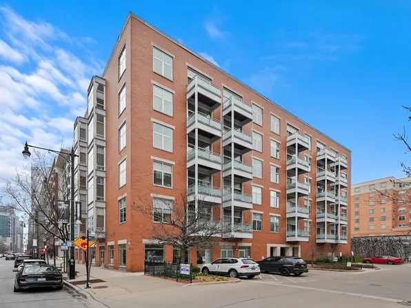 939 W Madison St APT 201, Chicago, IL 60607