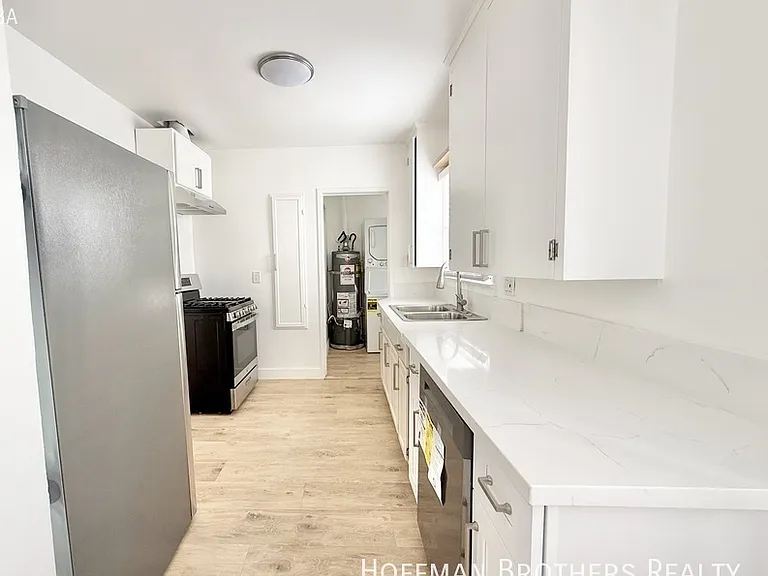 3018 9th Ave #3024 — Photo 2