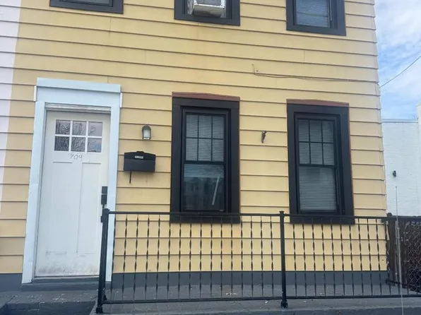 709 Saint Joseph St, Lancaster, PA 17603