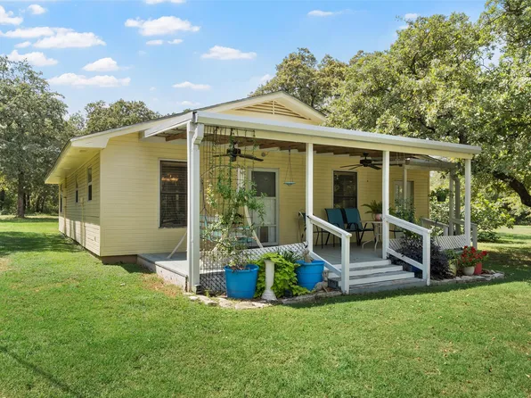 284 County Road 326a, Rosebud, TX 76570