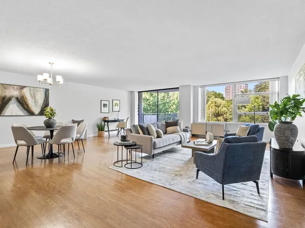 80 Park St APT 23, Brookline, MA 02446