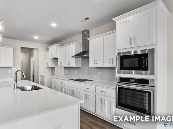 105 Summer Creek Dr, Meridianville, AL 35759