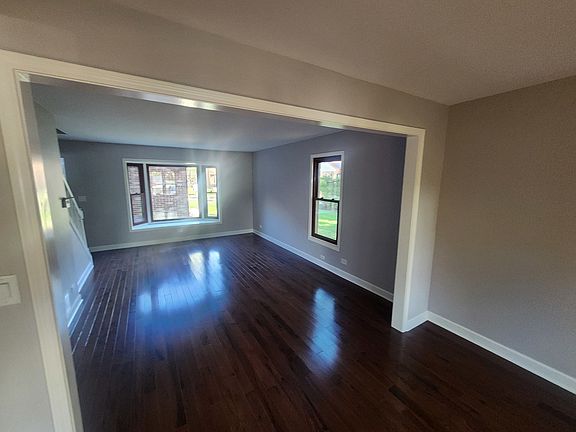 5th image of 1612 N Windsor Dr