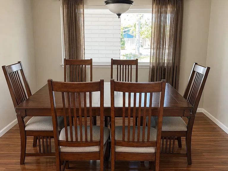 6378 N Poplar Ave — Photo 9