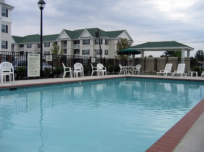 Crescent Place — Photo 2