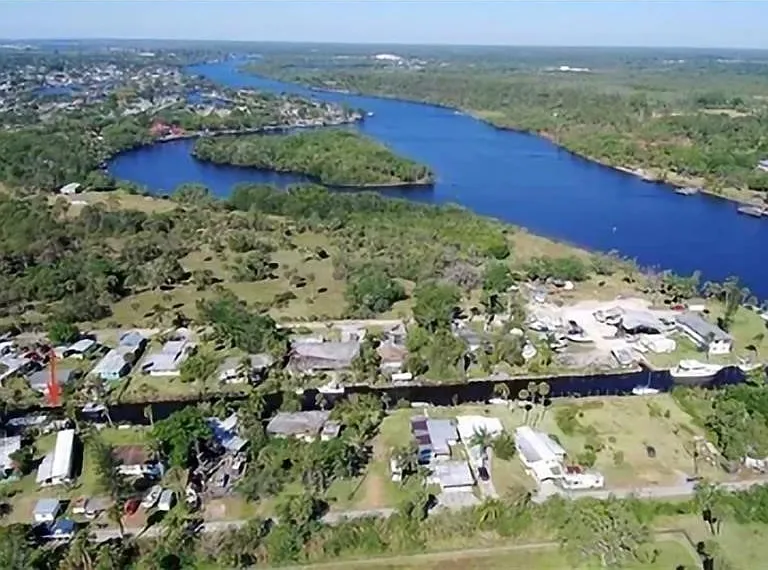 2248 Marina Park Dr — Photo 13