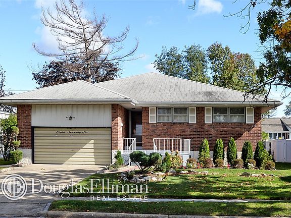 3rd image of 876 Glenridge Ave