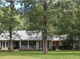 11 Whispering Pines Dr, Signal Mountain, TN 37377