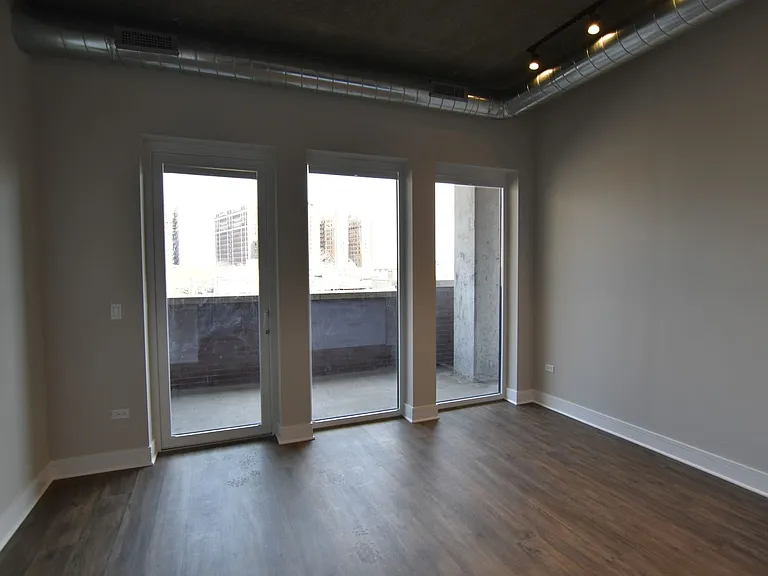 The Eagle Building - 3833 N Broadway — Photo 108